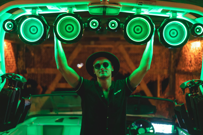 Roswell Marine R1 Pro Tower Speakers