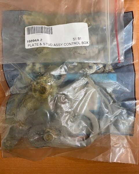 16894A 2 - Mercury Control Box Plate and Stud Assy