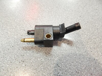 Fuel Conn Assembly -5/16 Elbow