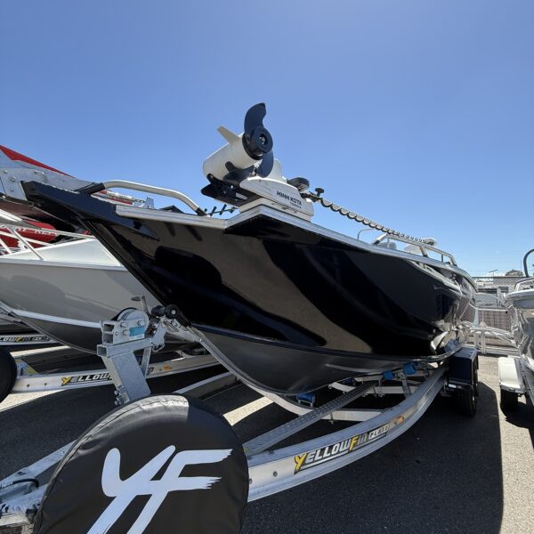 Yellowfin 2023 6500 Rear Console Boat Package